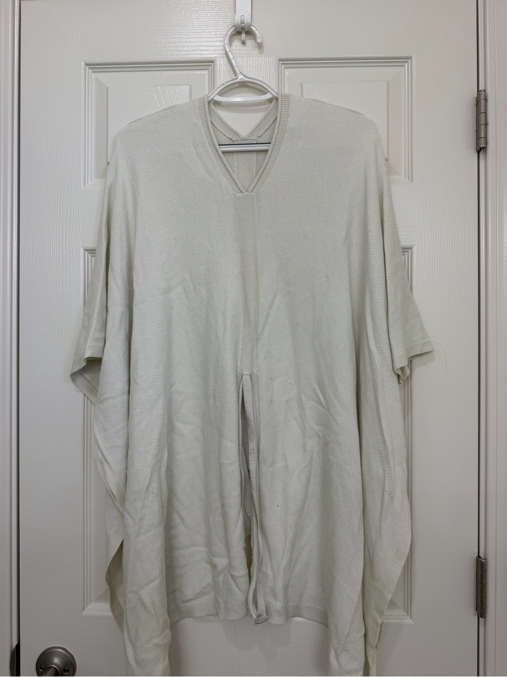 lululemon athletica Cream Lightweight V-Neck Tunic
